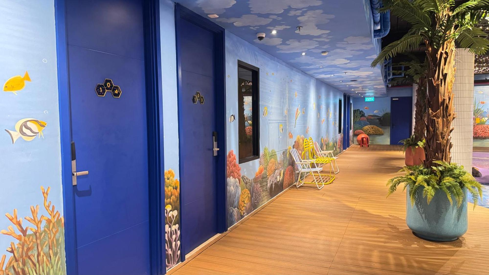 Yellow Bee Resort Cililitan Джакарта Екстериор снимка
