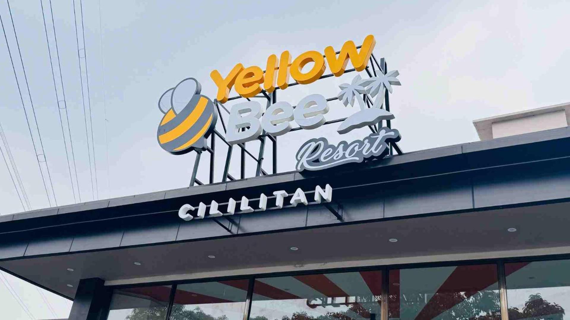 Yellow Bee Resort Cililitan Джакарта Екстериор снимка